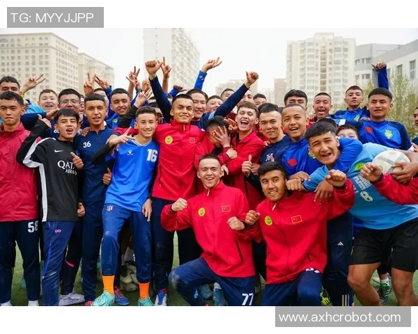 阳光帅气的足球明星男孩展现青春活力与运动激情的完美形象